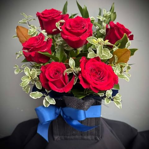 6 Red Roses In Hessian Box image 0