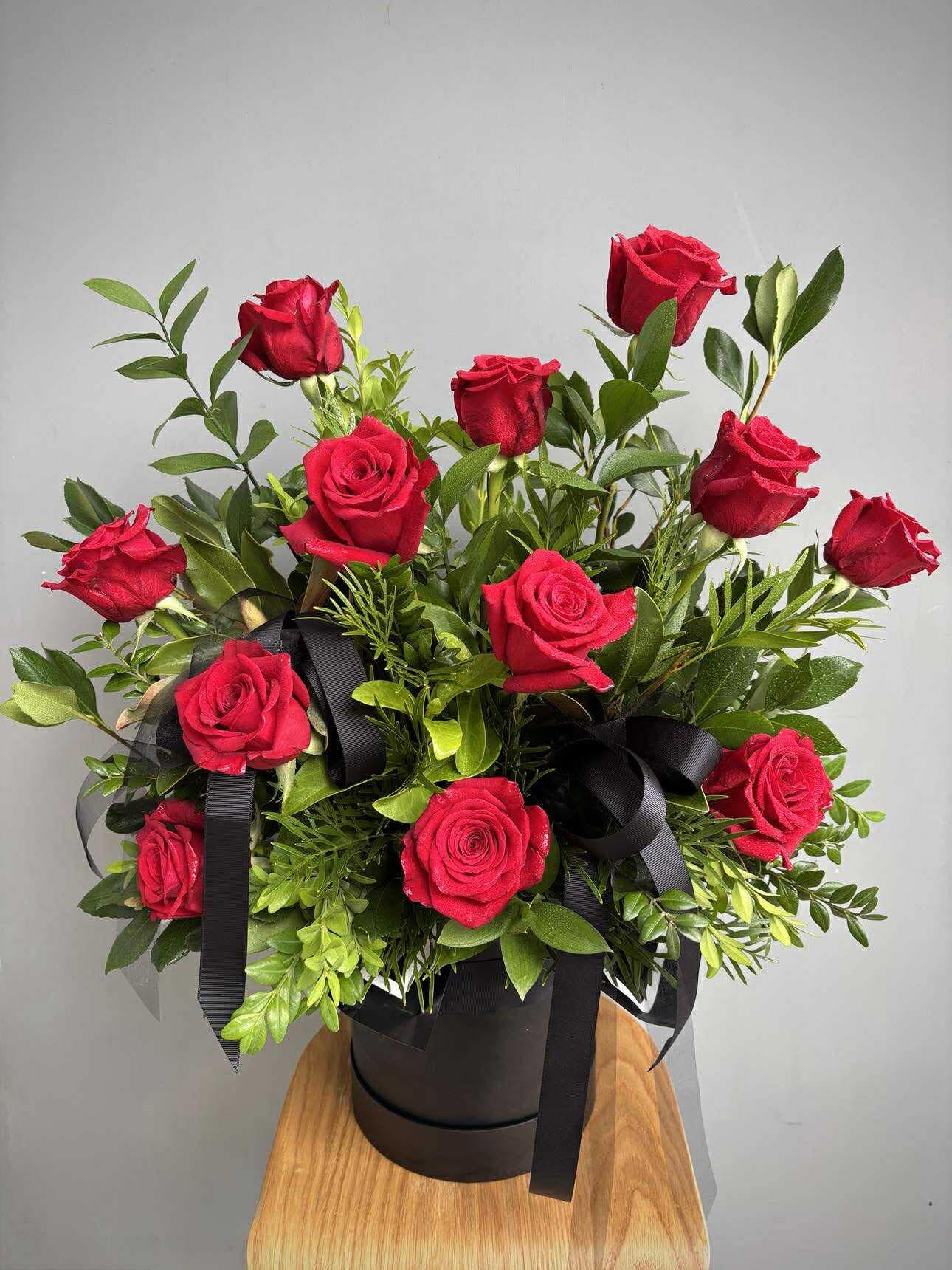 Hat Box Dozen Roses