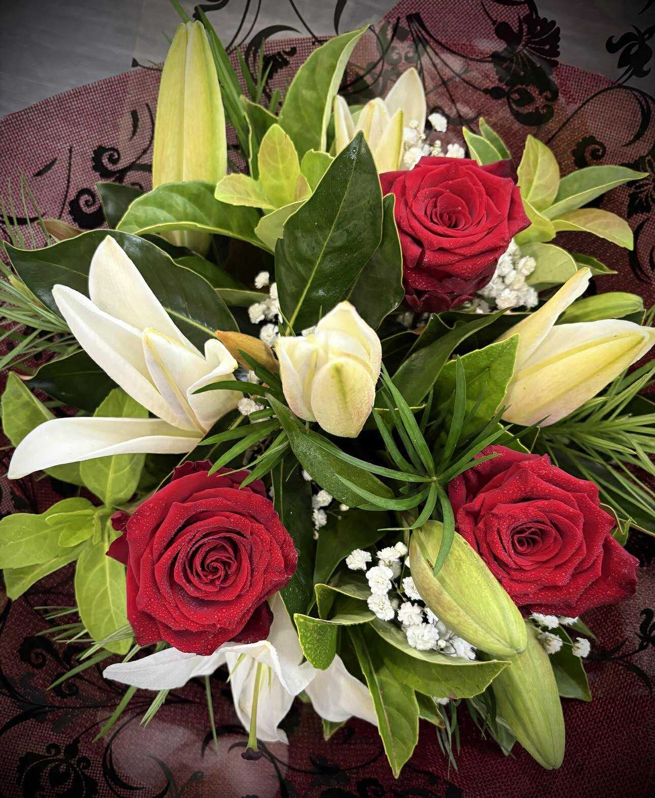 Rose & Lillie $100