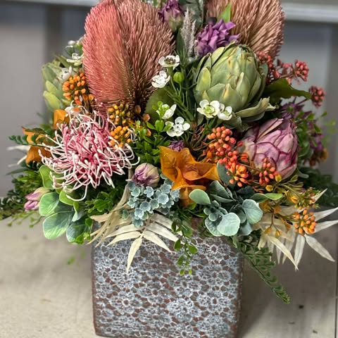 Native Posey Arrangement in Ceramic Pot (Colours may vary) image 0